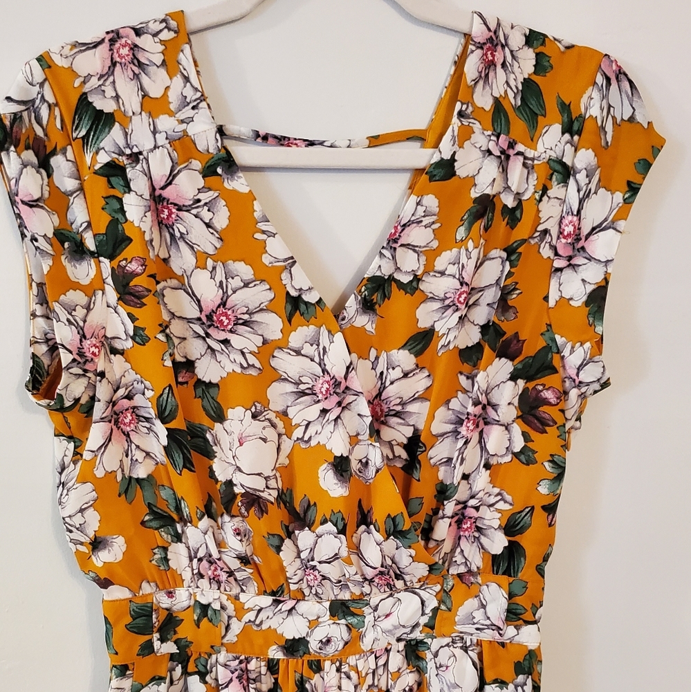 DR2 by Daniel Rainn dress size medium